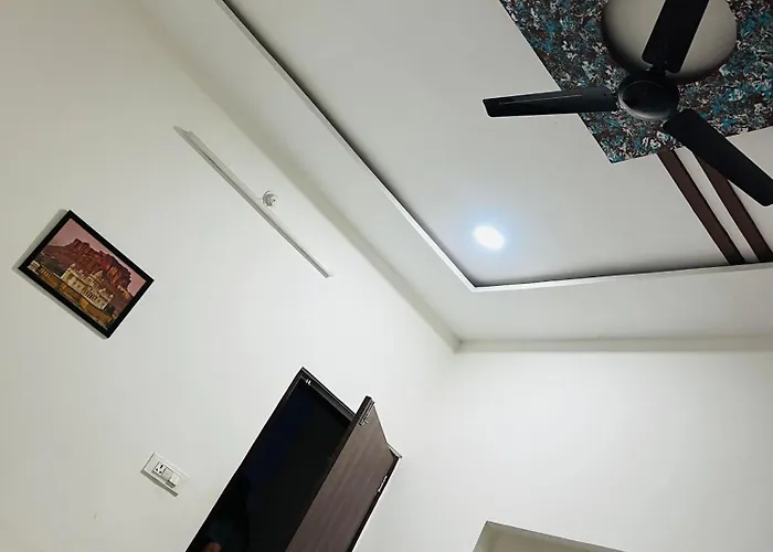 Hotel Cr Residency